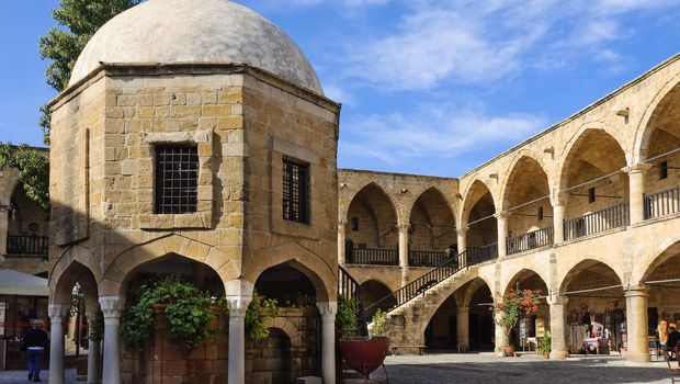 Der Büyük Han (Großer Han) - Karawanserei-Gebäude in der Altstadt von Nikosia